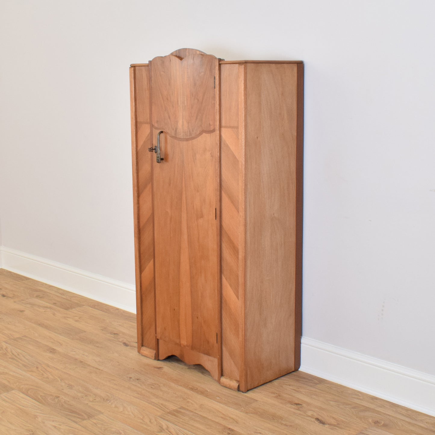 Restored Small Hallrobe