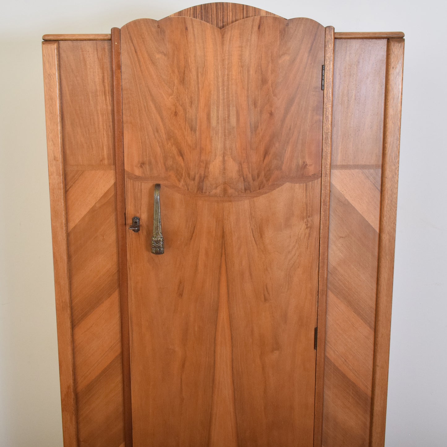 Restored Small Hallrobe