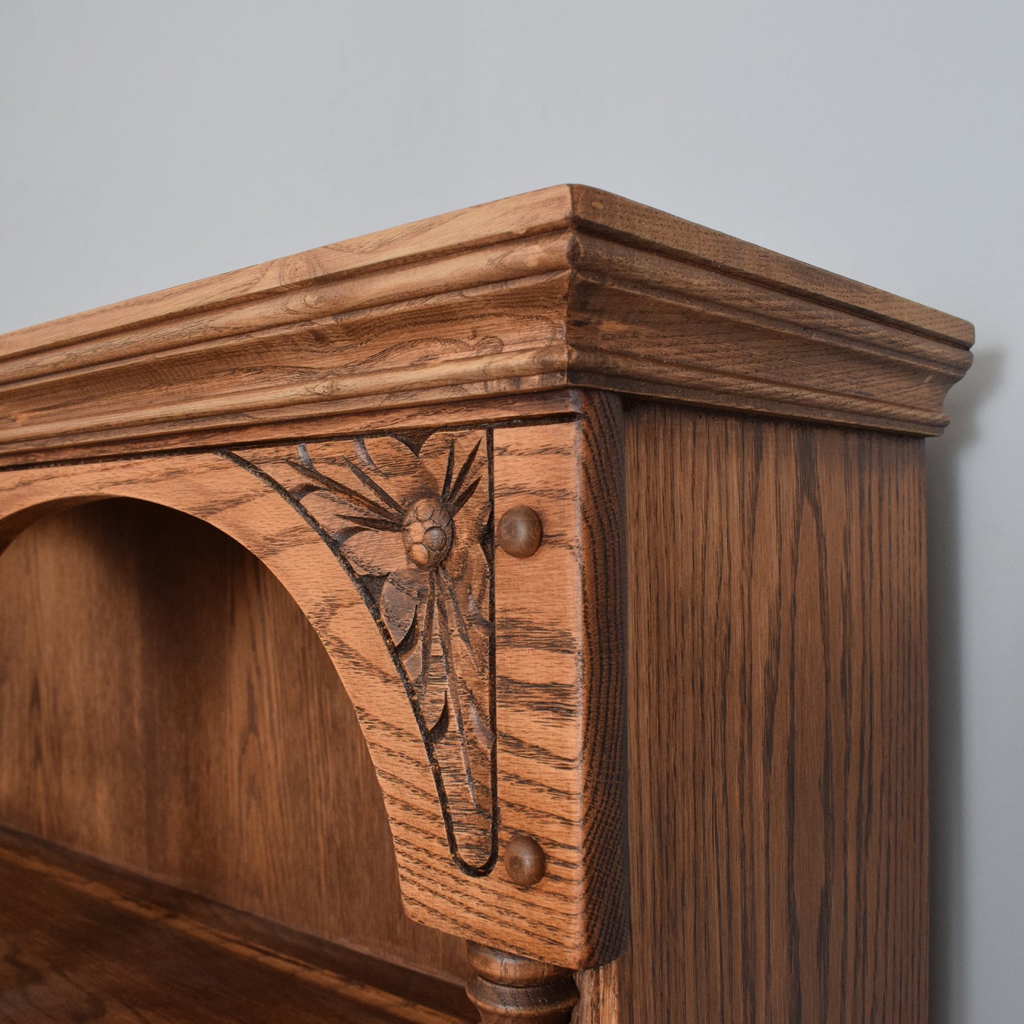 Vintage Old Charm Dresser