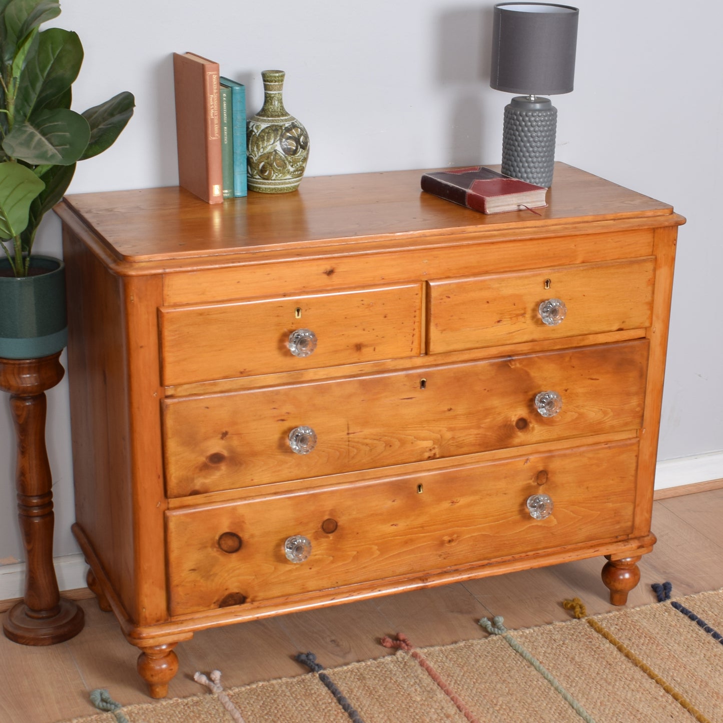 Victorian Chest of Drawers