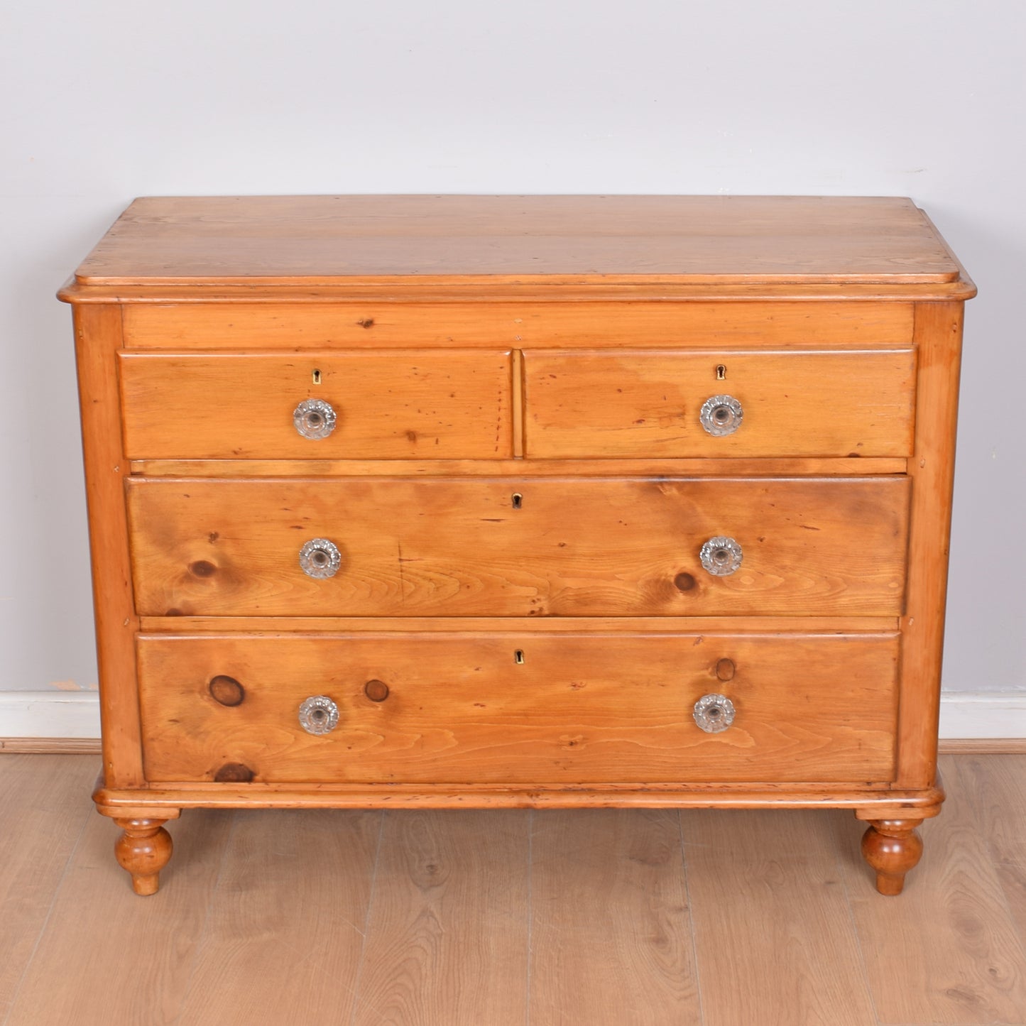 Victorian Chest of Drawers