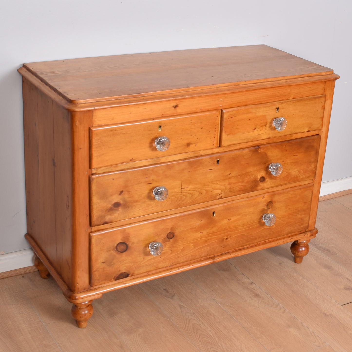 Victorian Chest of Drawers