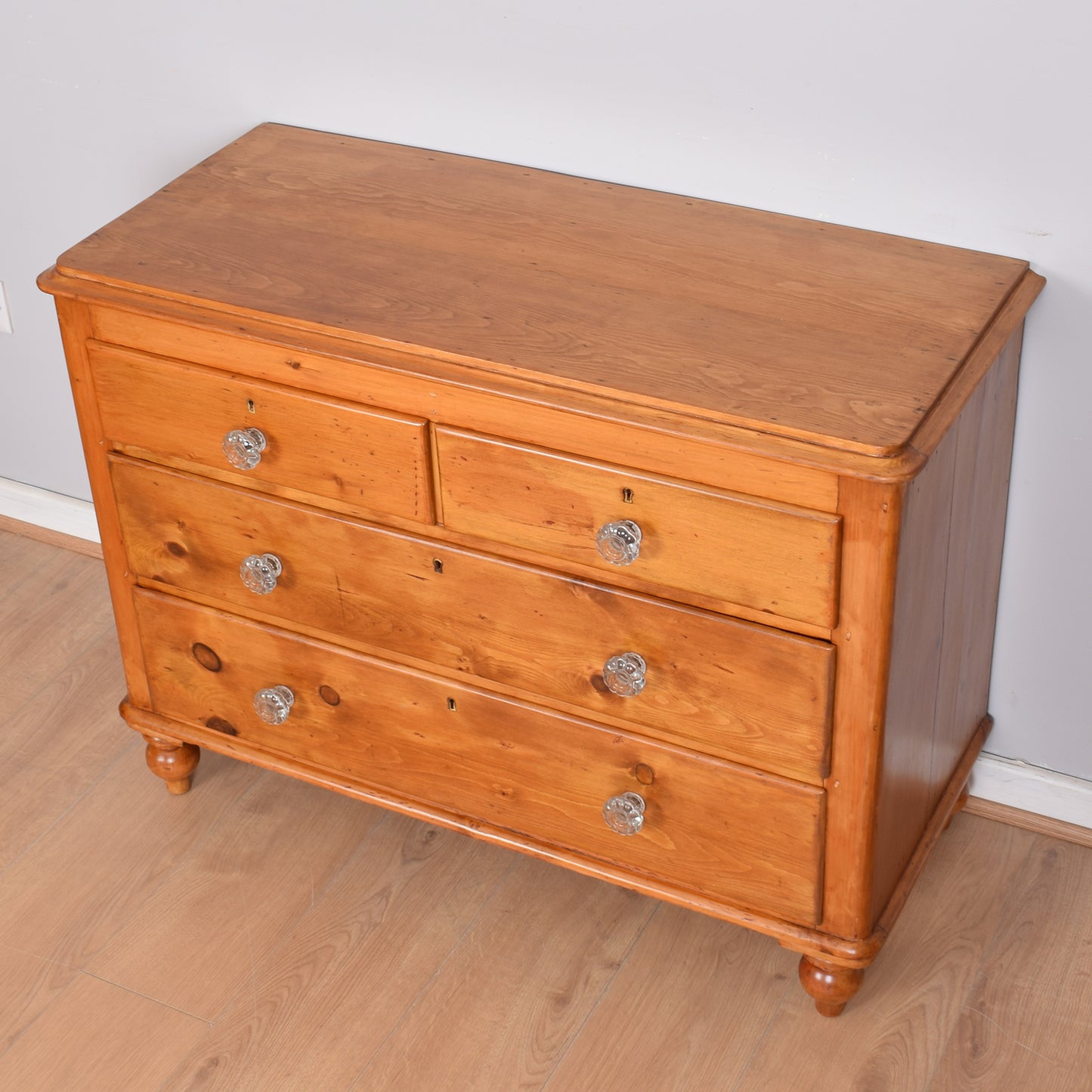Victorian Chest of Drawers