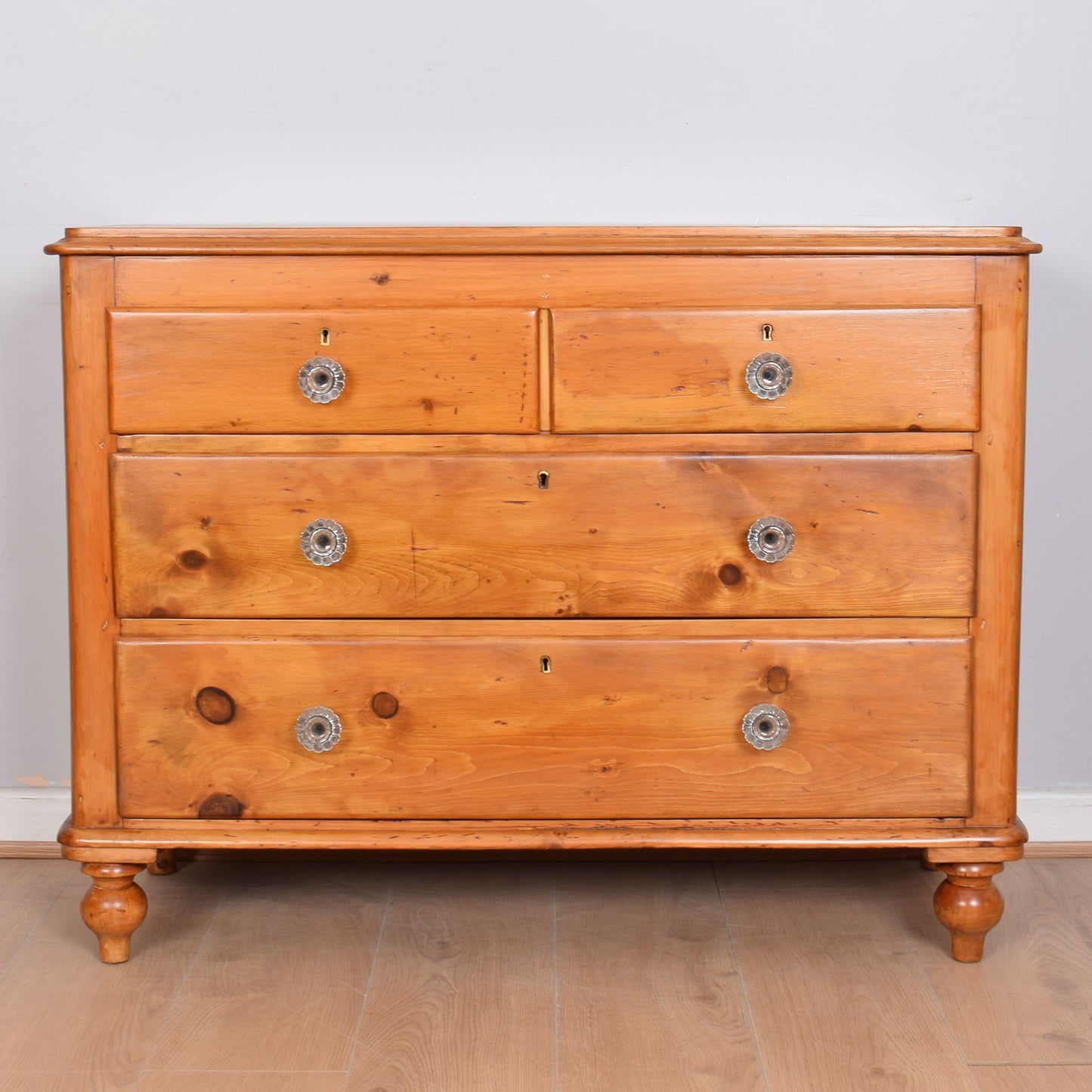 Victorian Chest of Drawers