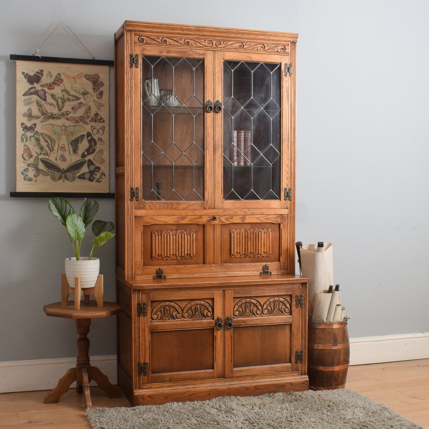 'Old Charm' Display Cabinet