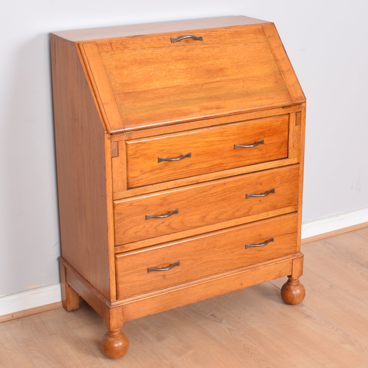 Traditional Oak Bureau