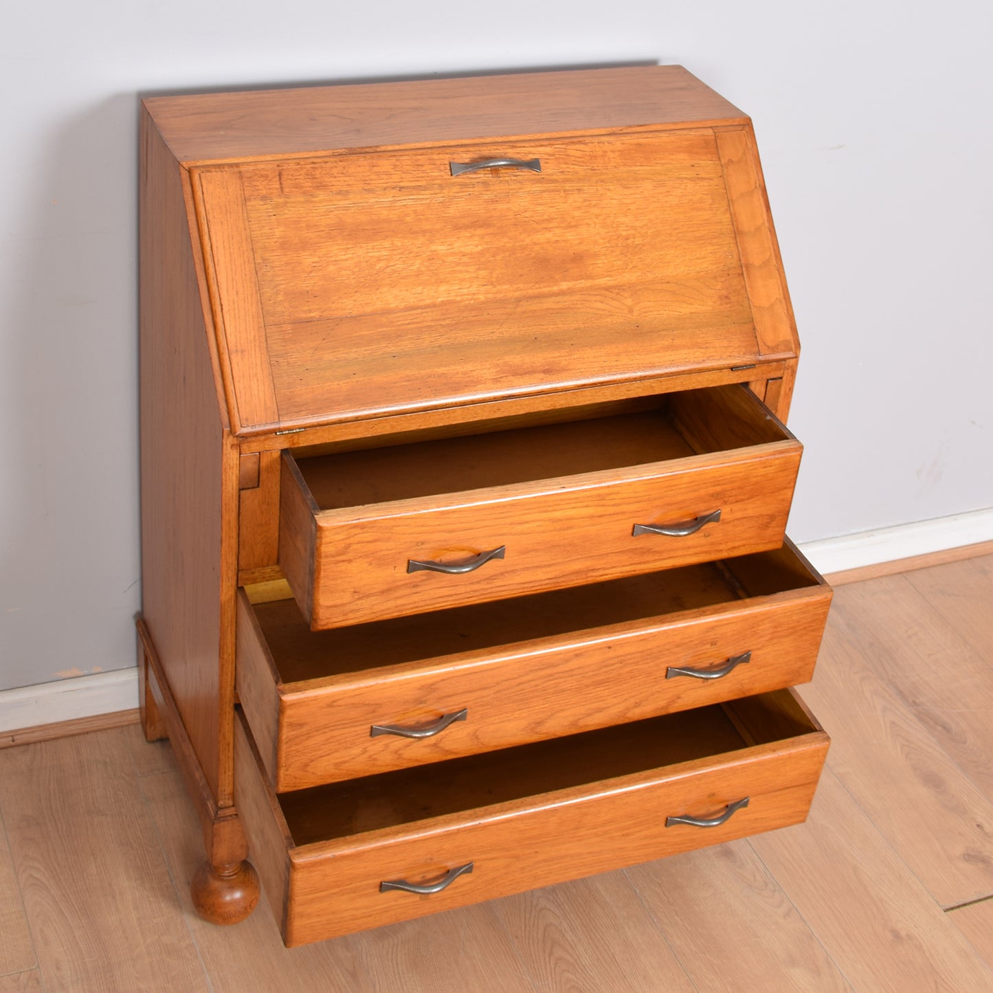 Traditional Oak Bureau