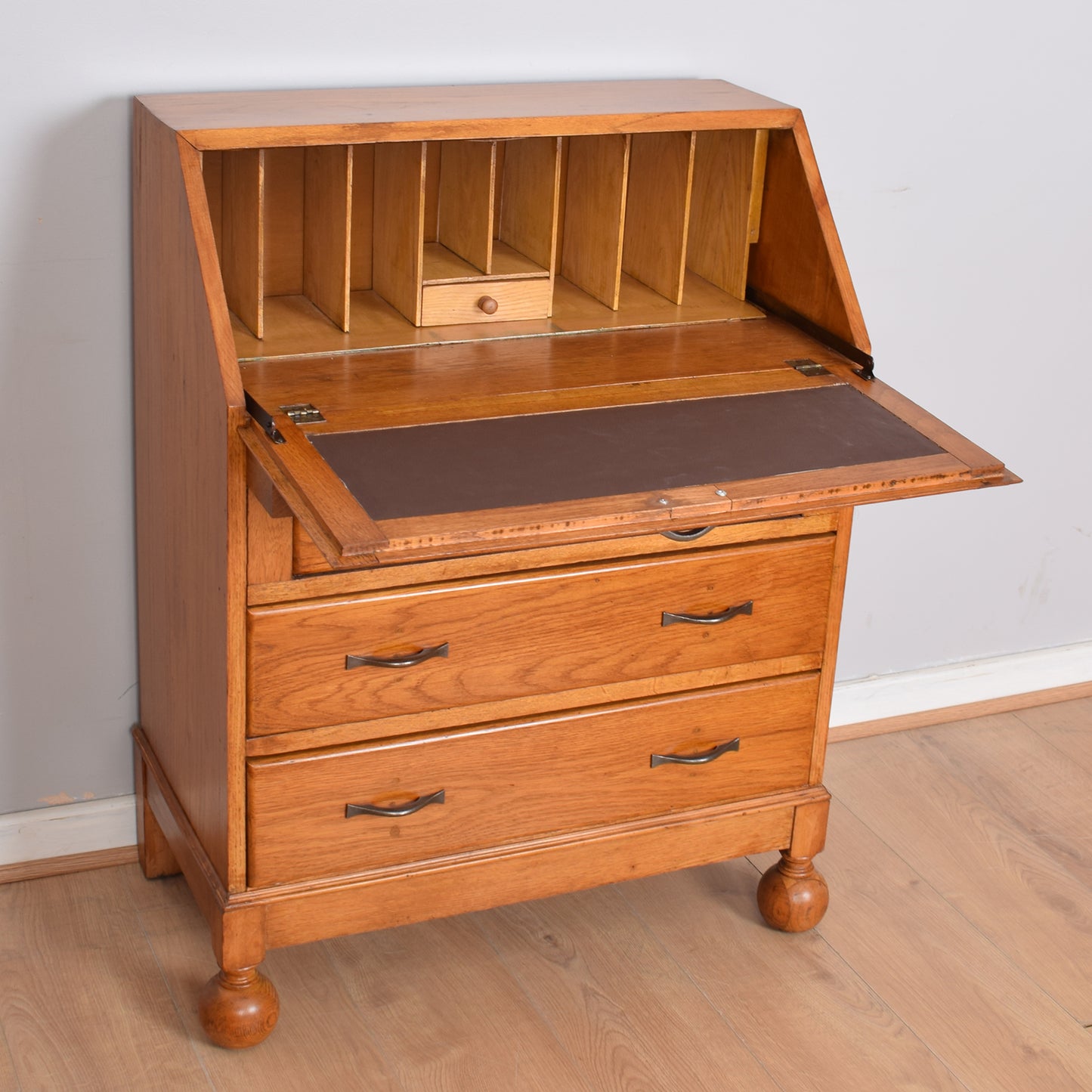 Traditional Oak Bureau