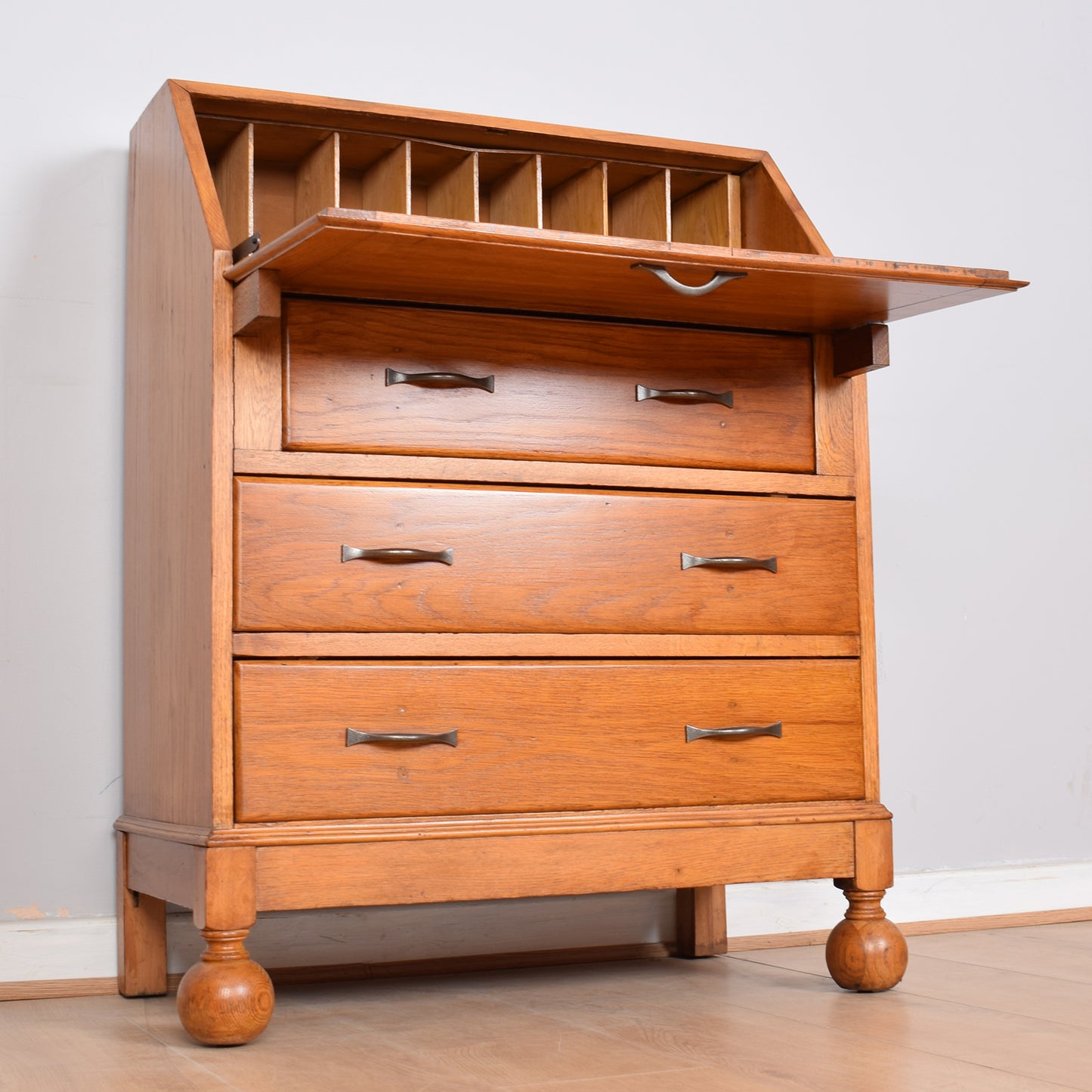 Traditional Oak Bureau