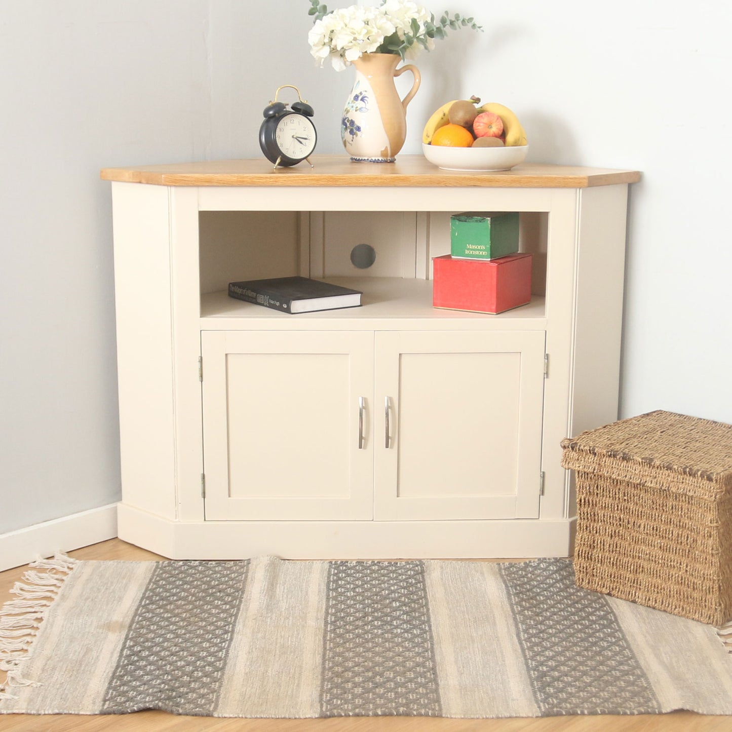 Corner TV Unit