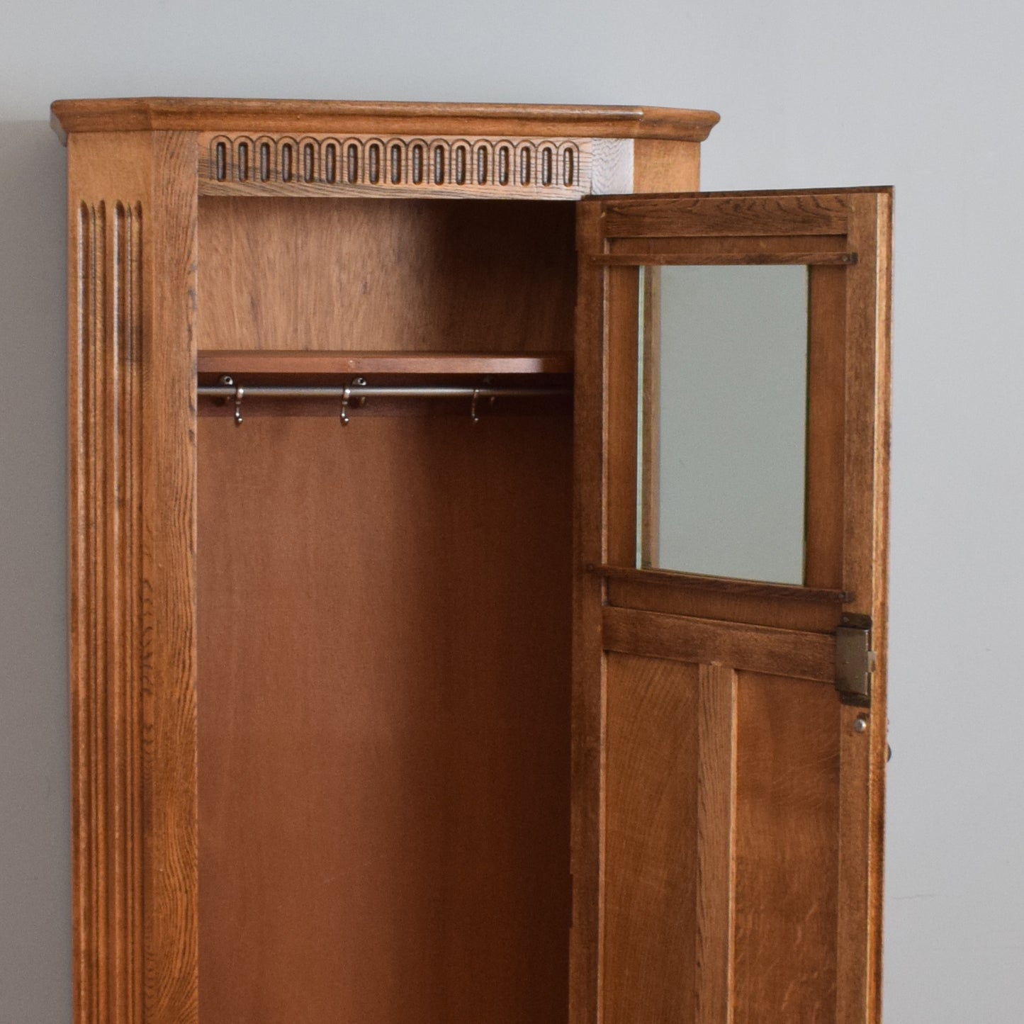 Restored Oak Single Door Hallrobe