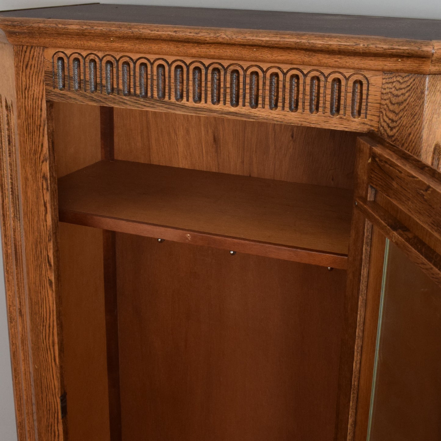 Restored Oak Single Door Hallrobe
