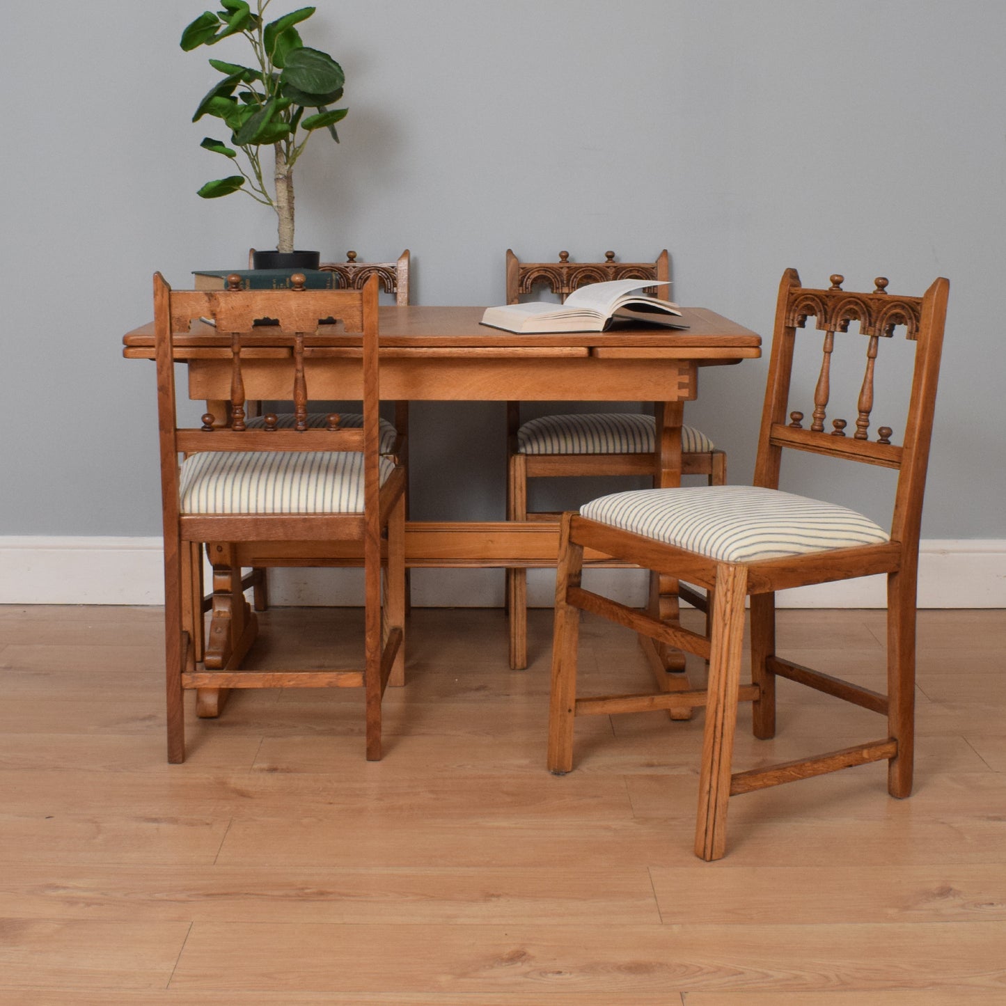 Ercol Draw Leaf Table and Four