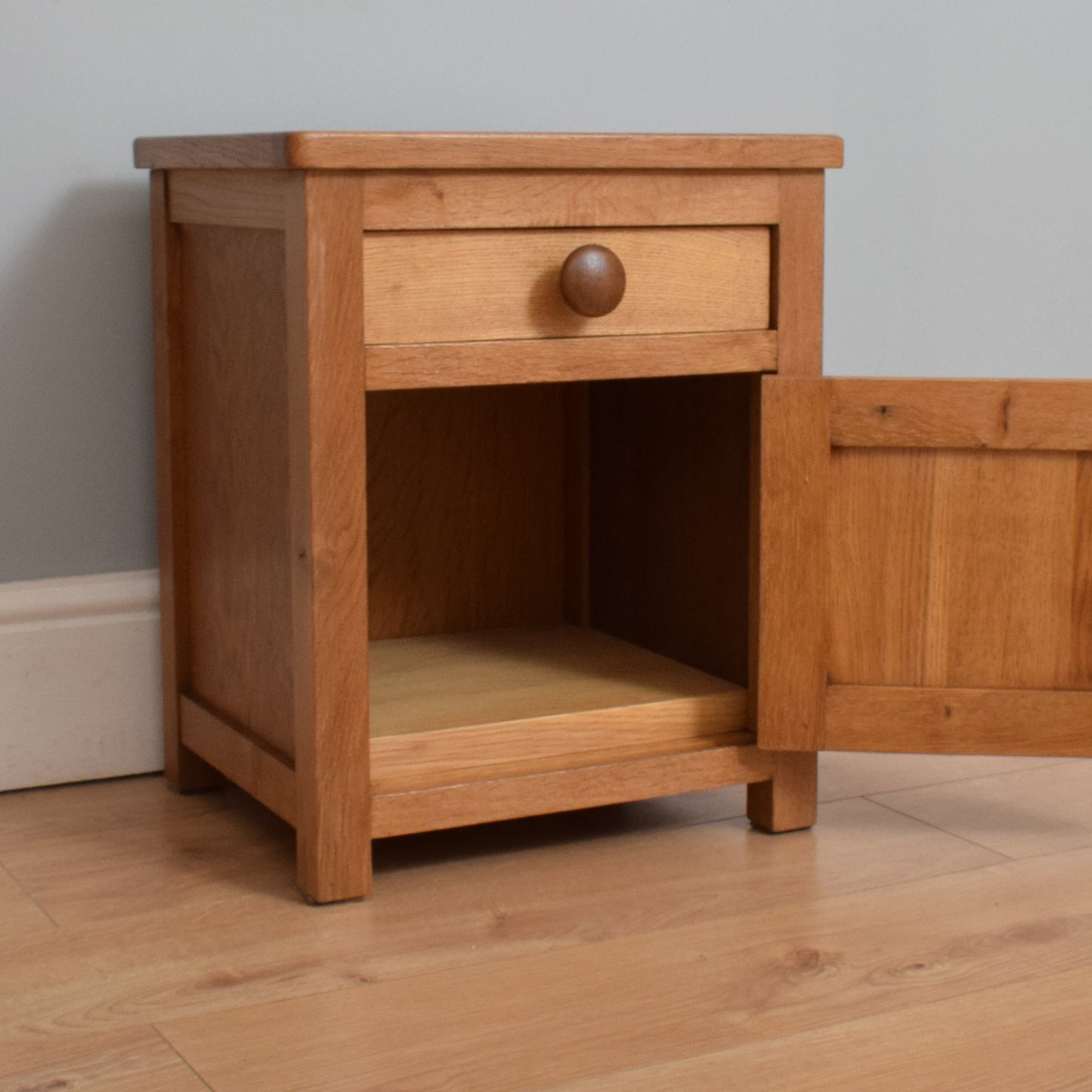 Oak Bedside Cabinet