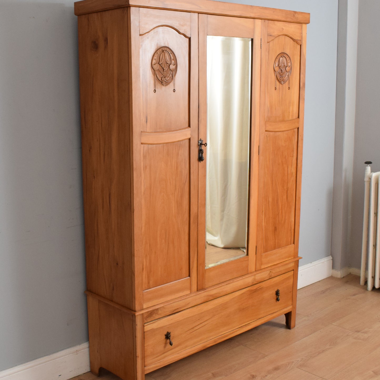 Vintage Edwardian Wardrobe