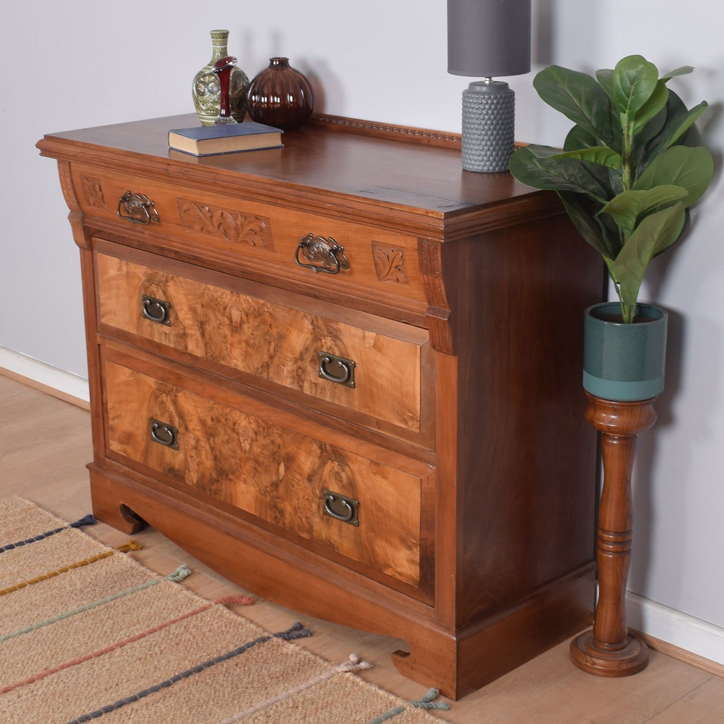 Georgian Walnut Chest of Drawers