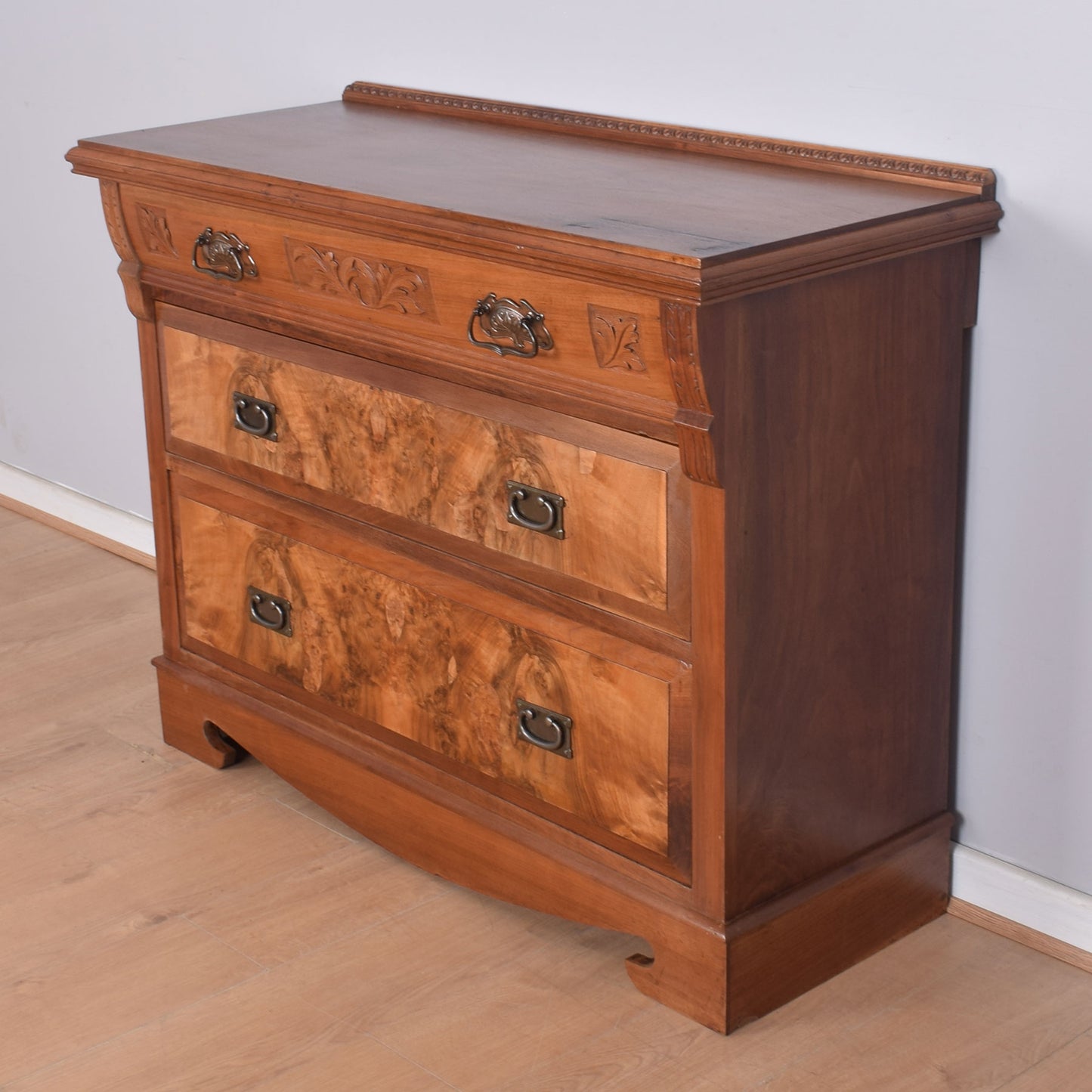 Georgian Walnut Chest of Drawers