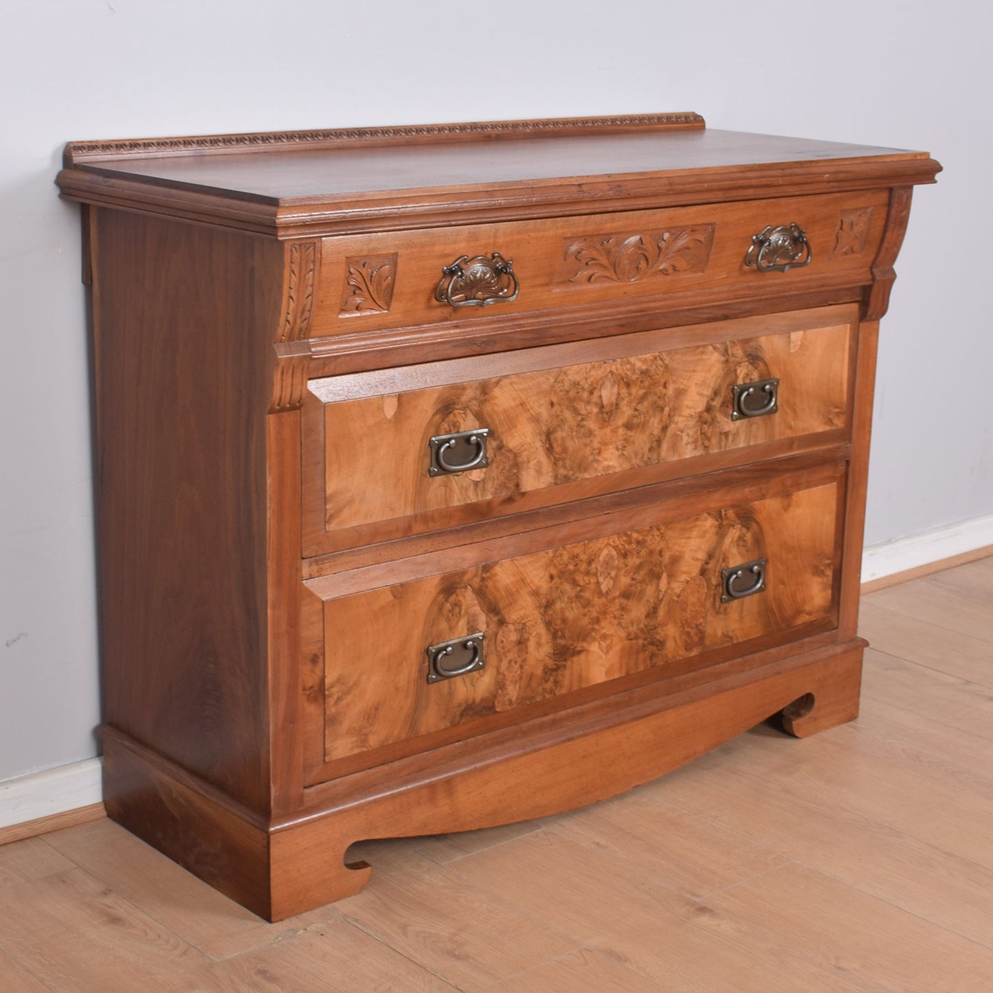 Georgian Walnut Chest of Drawers