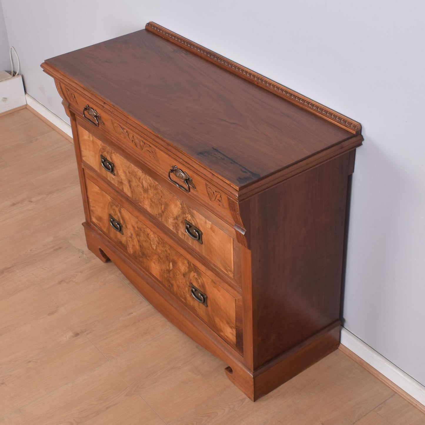 Georgian Walnut Chest of Drawers