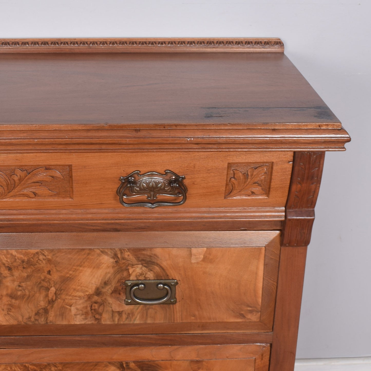 Georgian Walnut Chest of Drawers