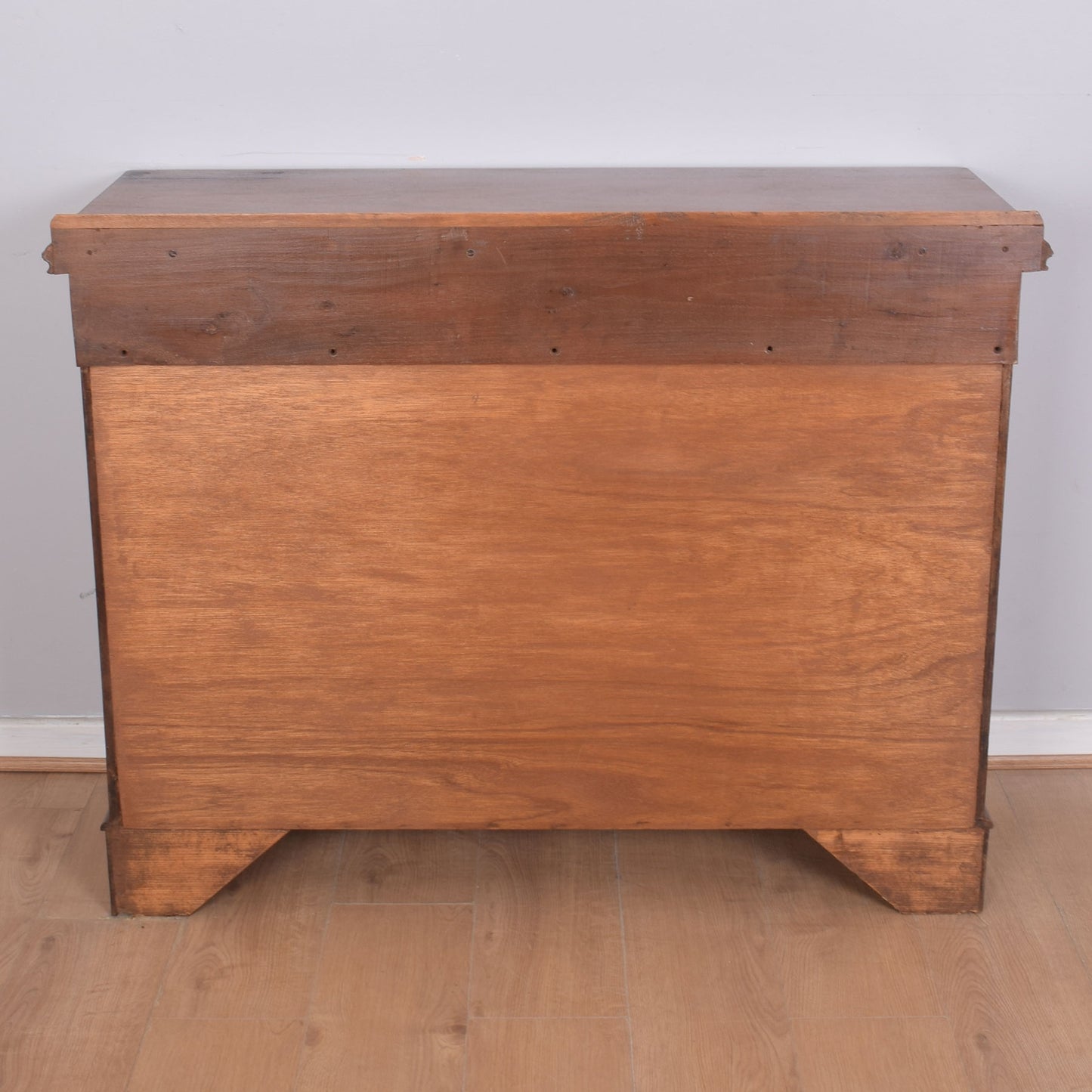 Georgian Walnut Chest of Drawers