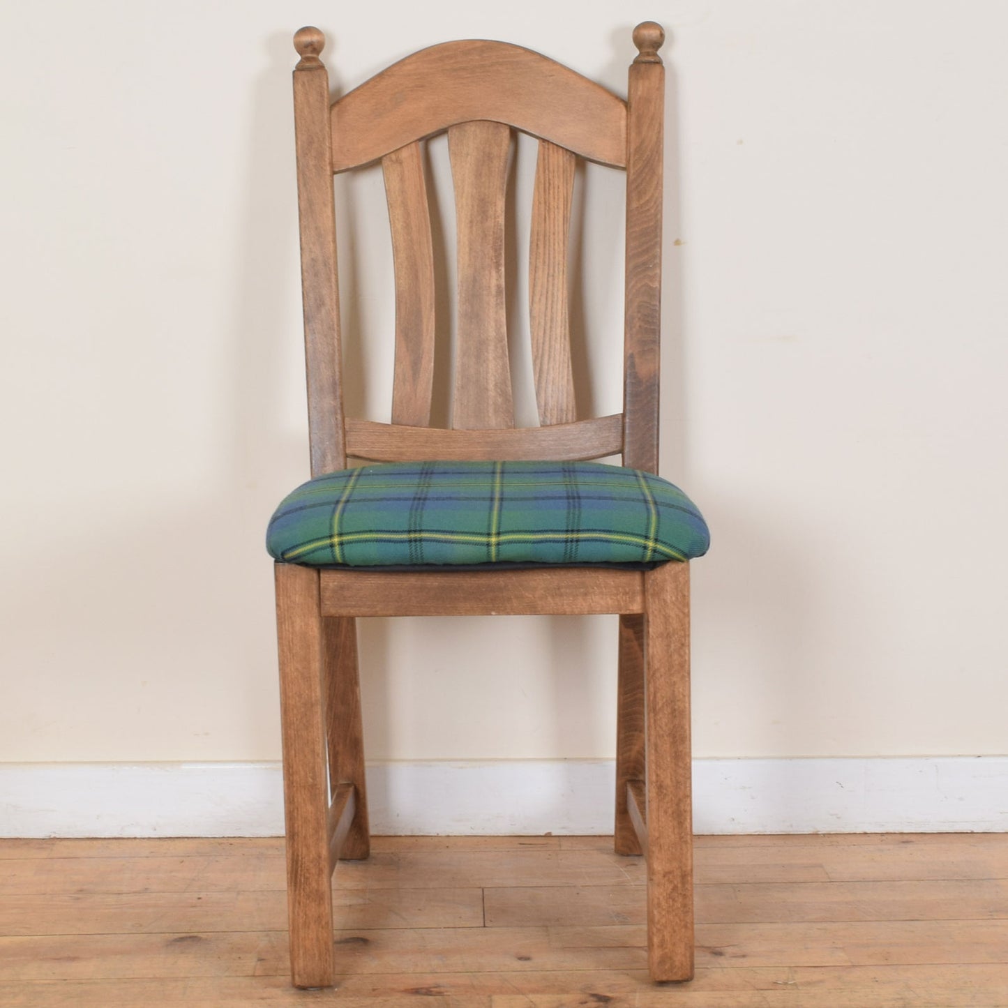 Classic Oak Table and Four Chairs