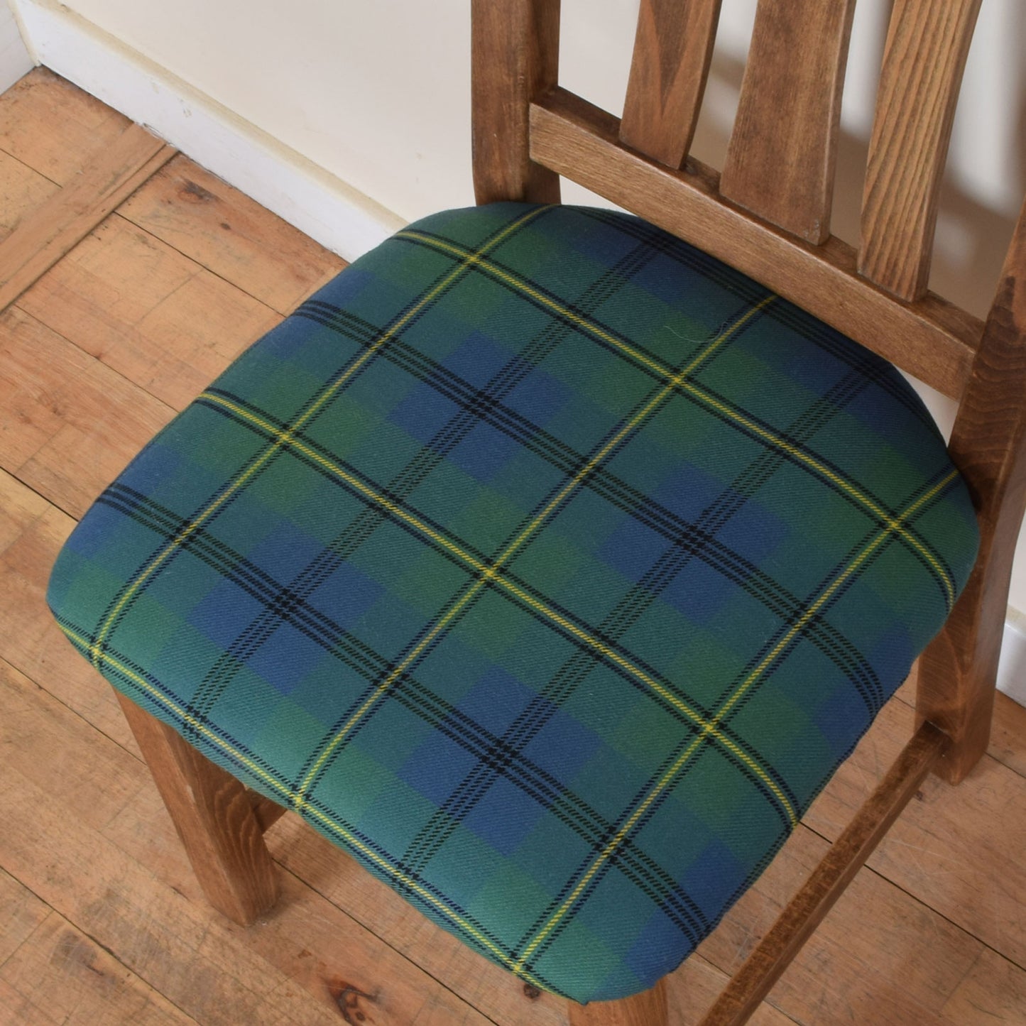 Classic Oak Table and Four Chairs