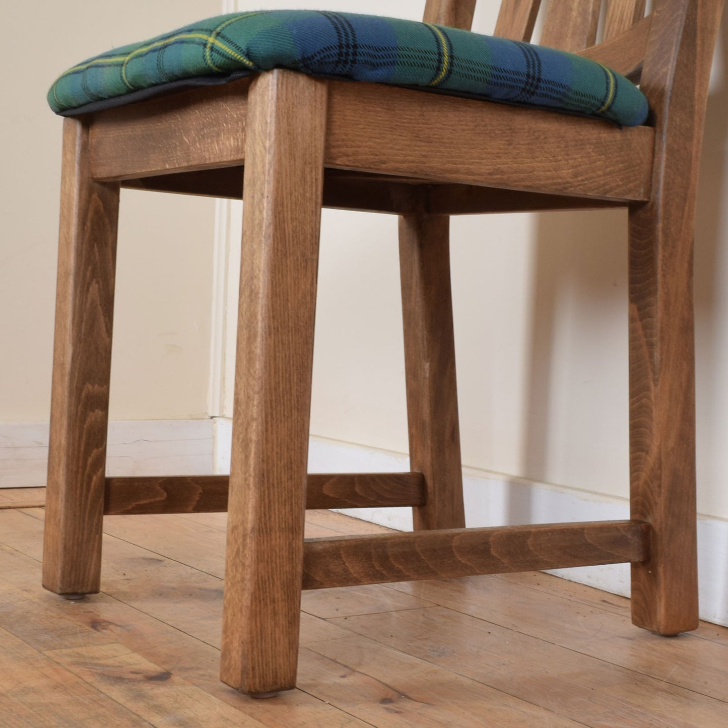 Classic Oak Table and Four Chairs