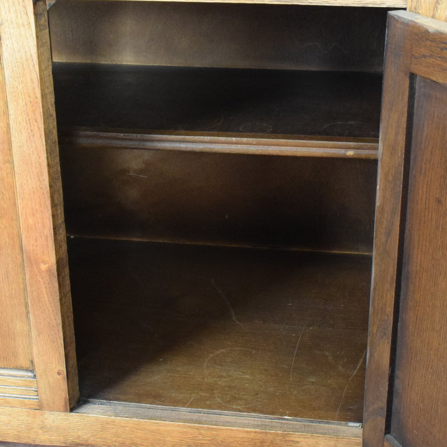 Old Charm Dresser