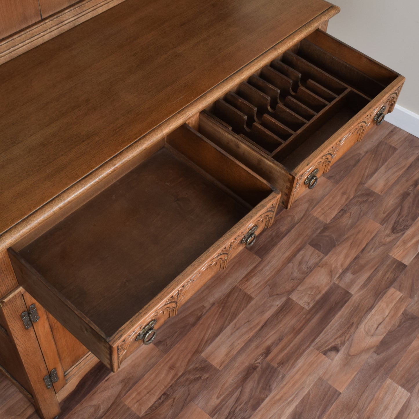 Old Charm Dresser