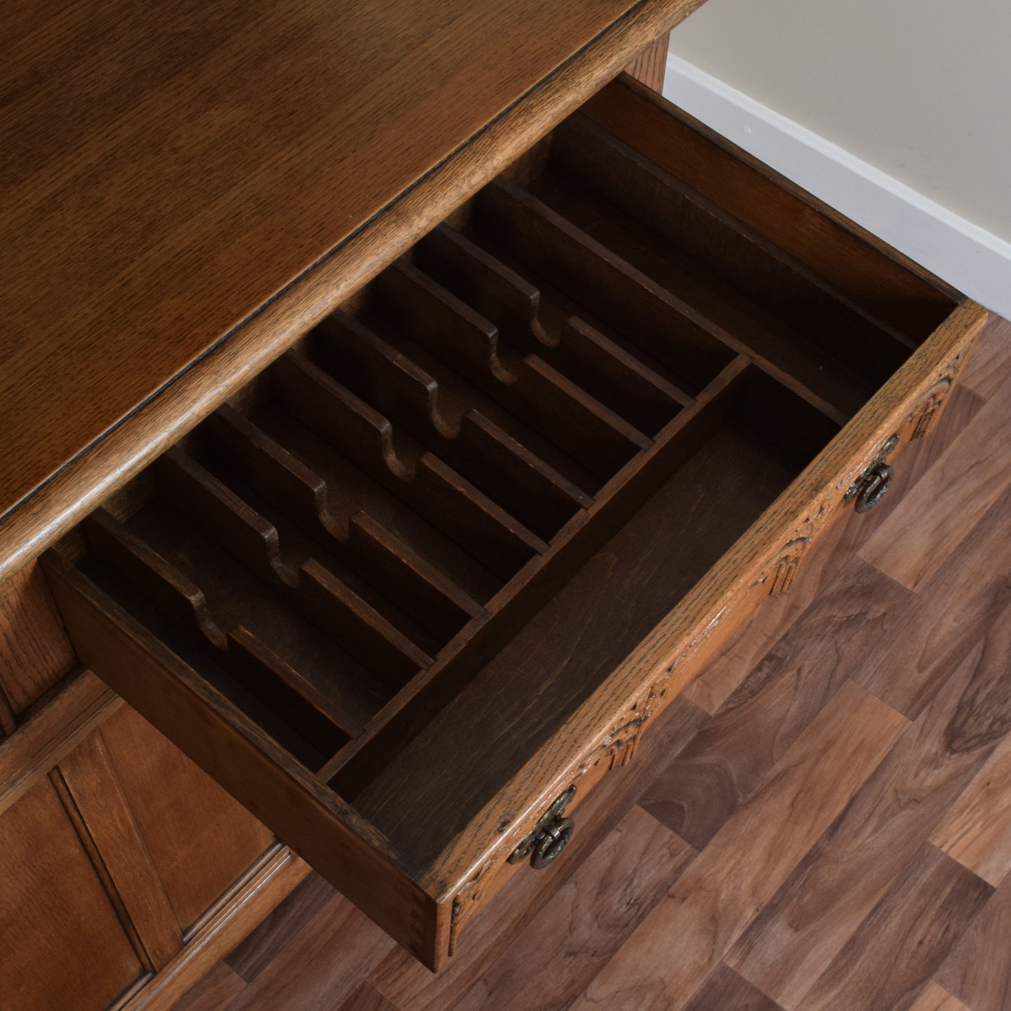 Old Charm Dresser