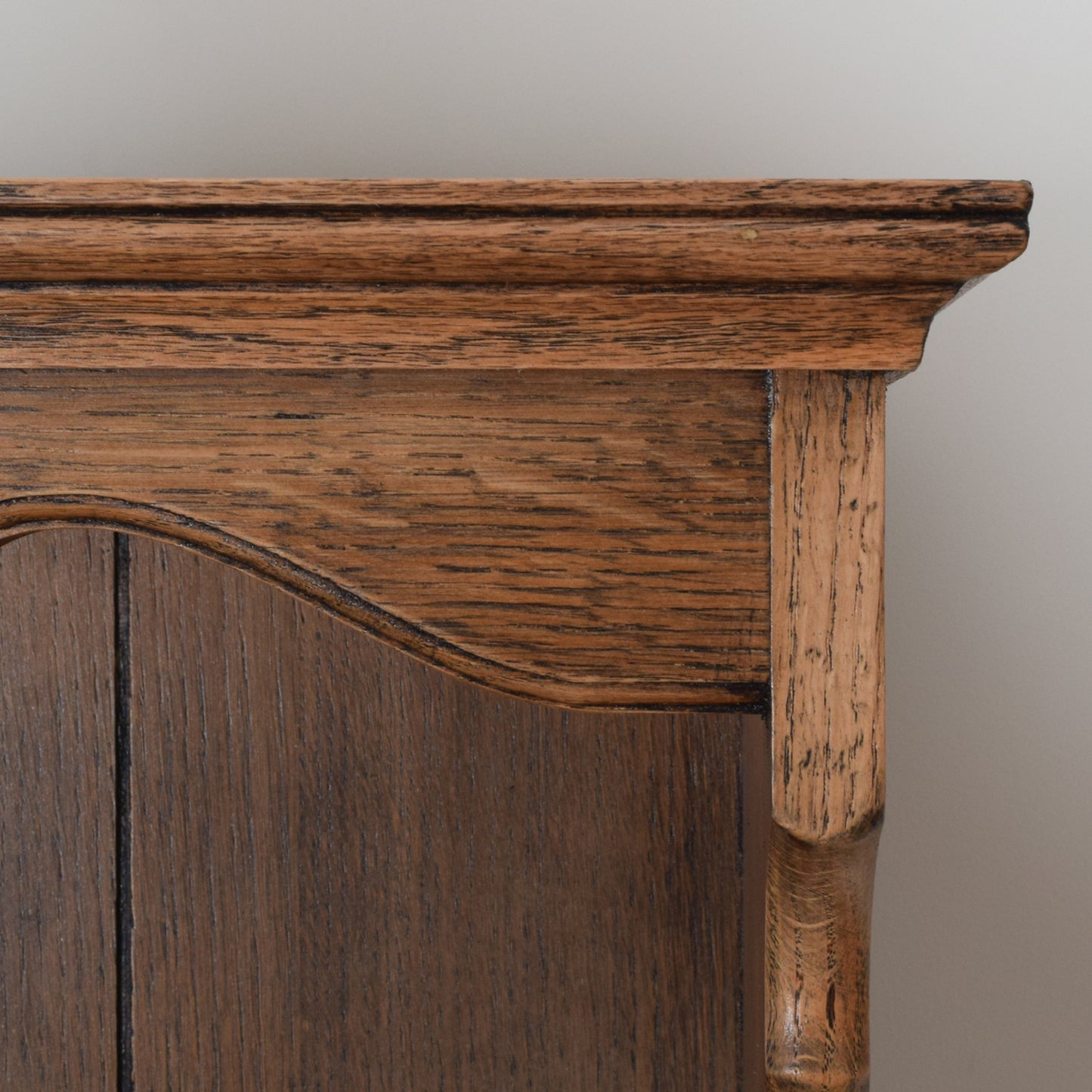 Old Charm Dresser