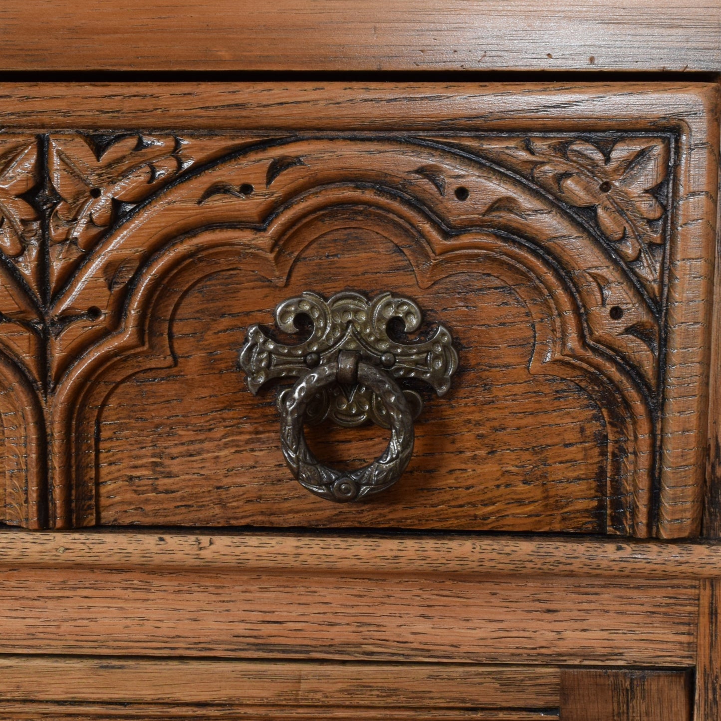 Old Charm Dresser