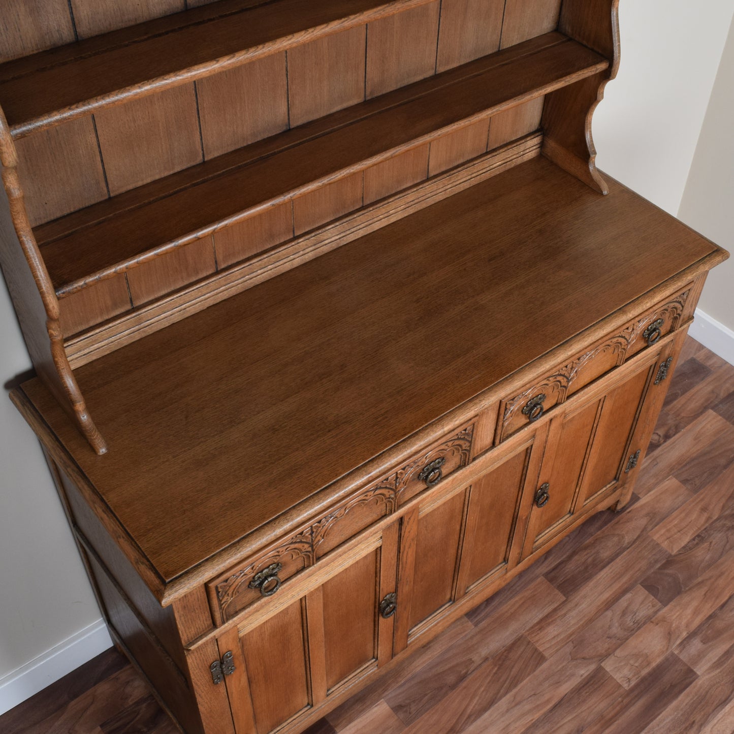 Old Charm Dresser