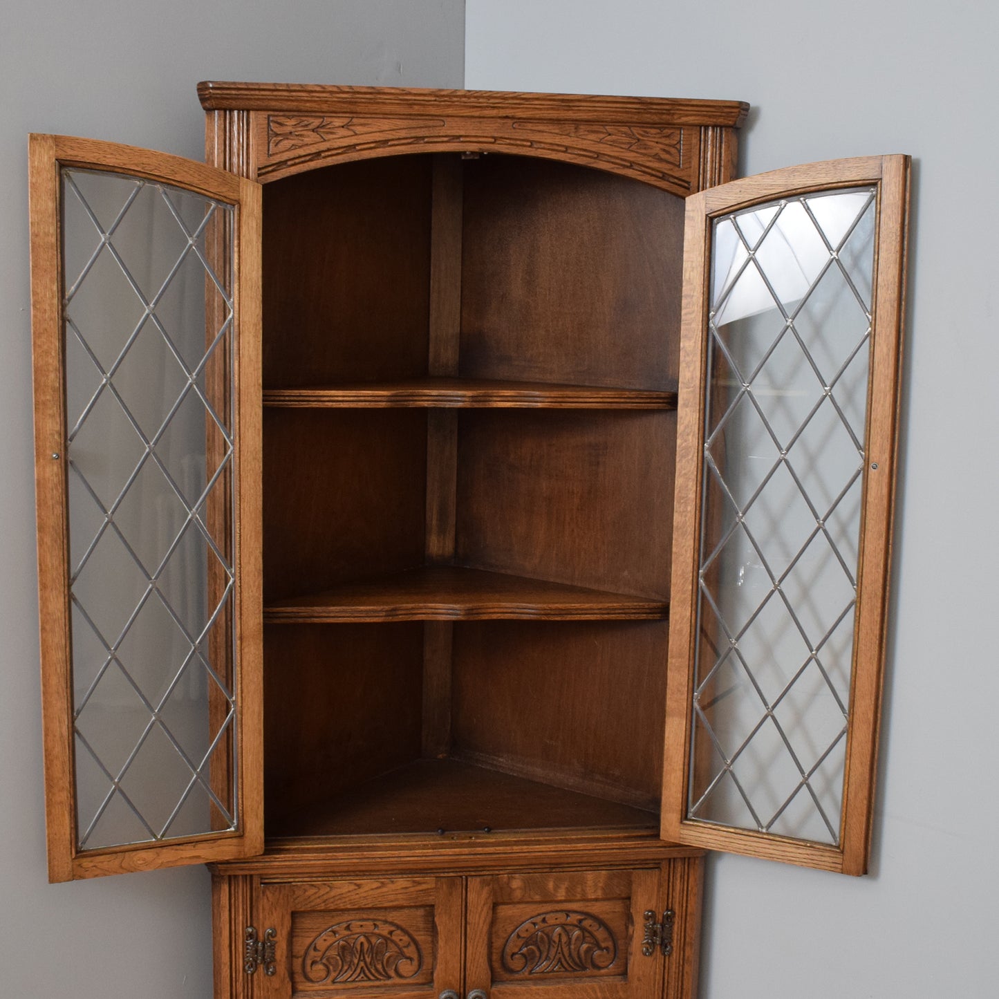 Old Charm Corner Unit