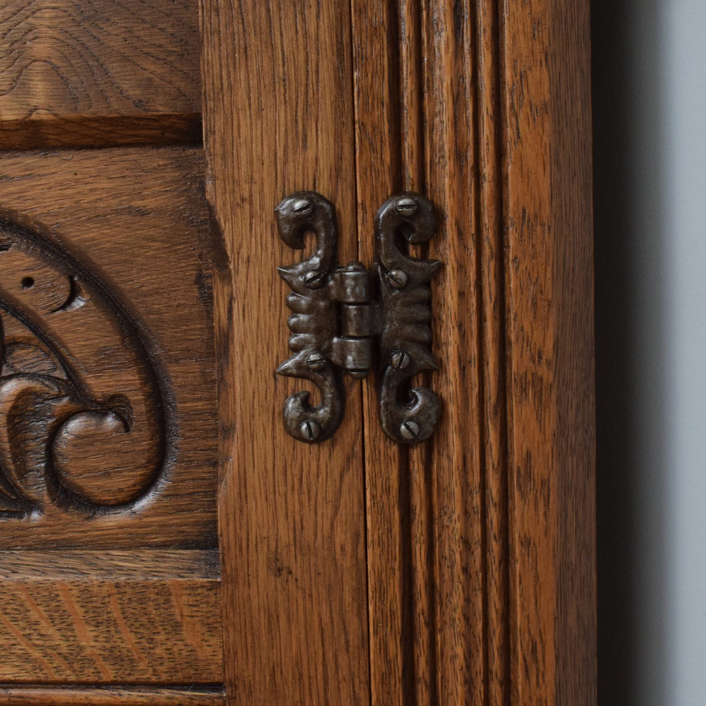 Old Charm Corner Unit