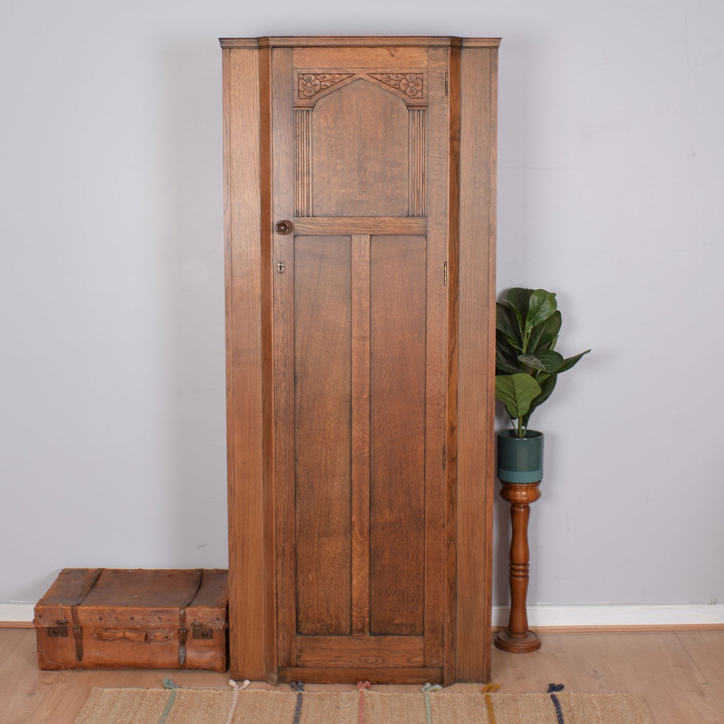 Single Door Hall Robe