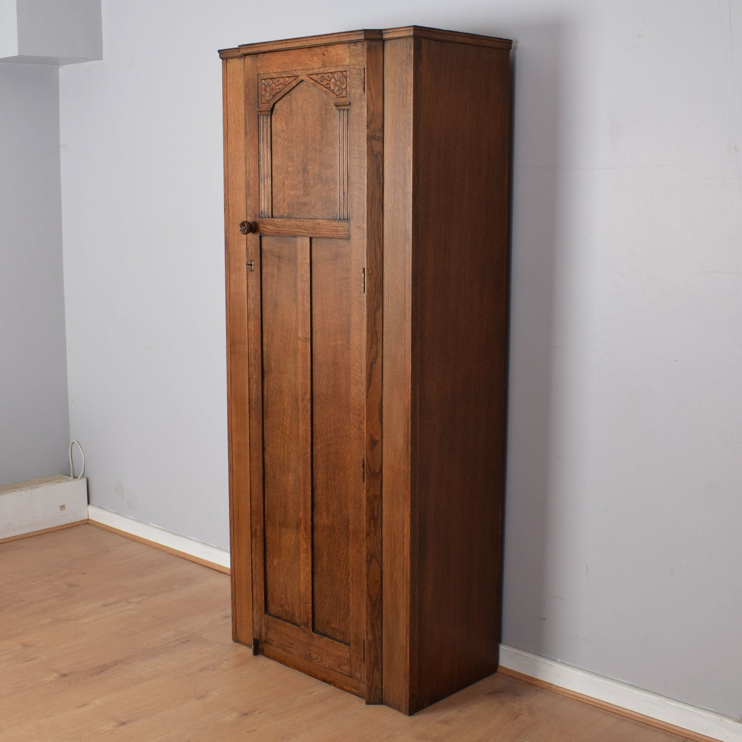 Single Door Hall Robe