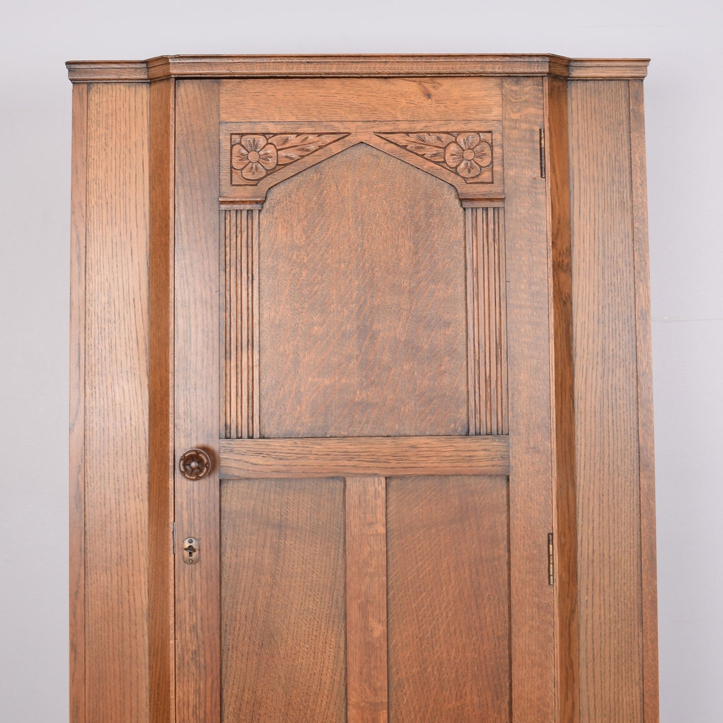 Single Door Hall Robe