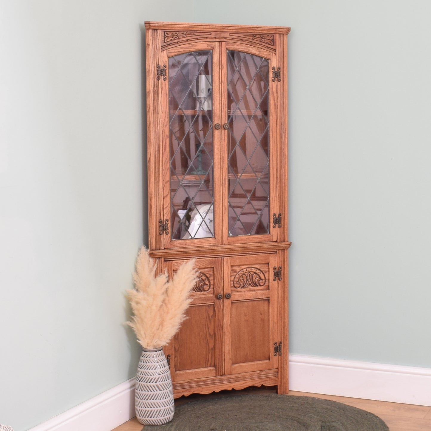 Old Charm Corner Unit