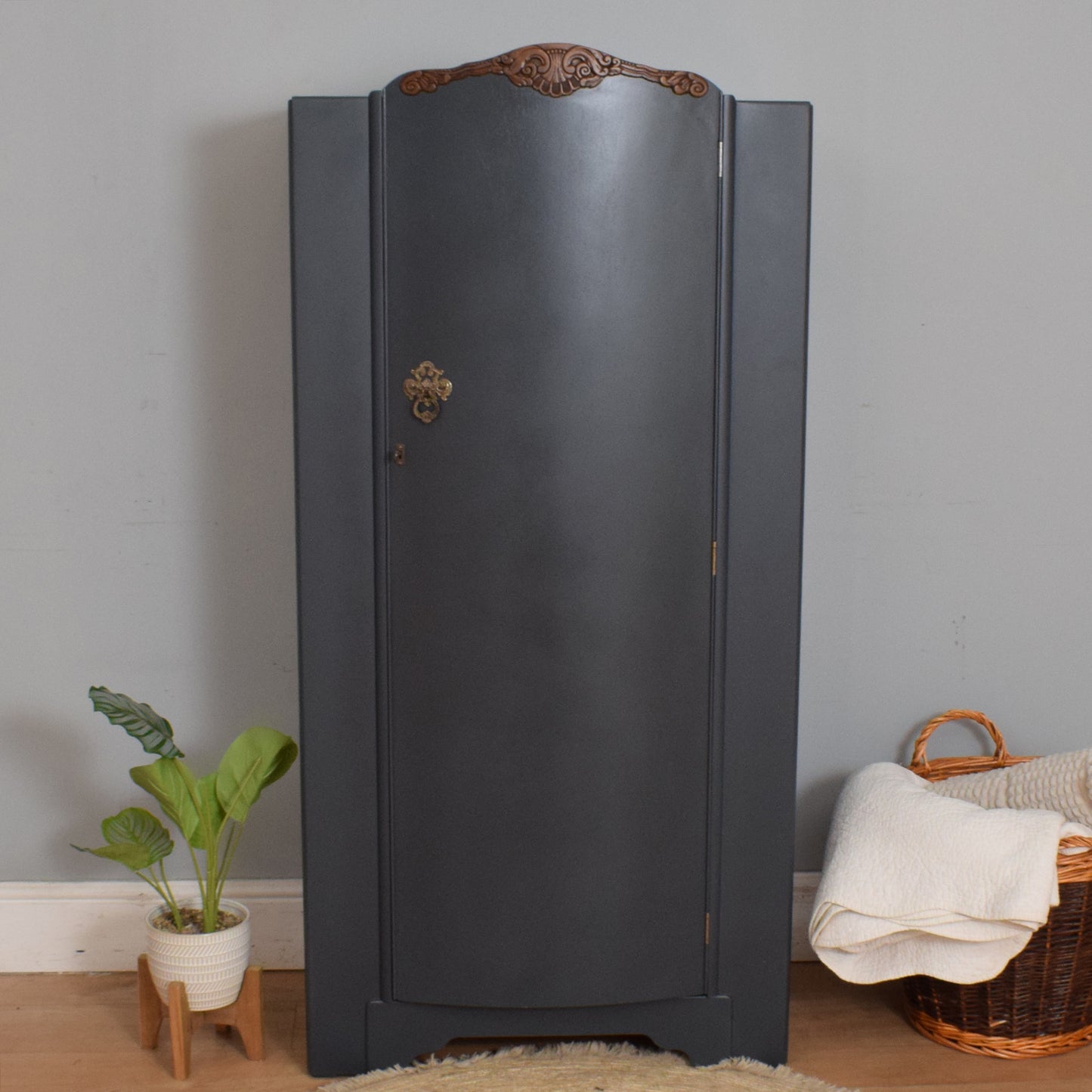 Painted Single Door Hallrobe