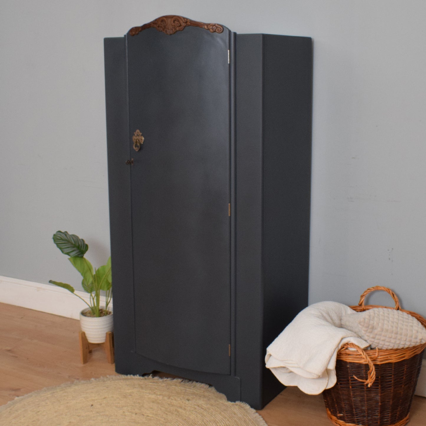 Painted Single Door Hallrobe