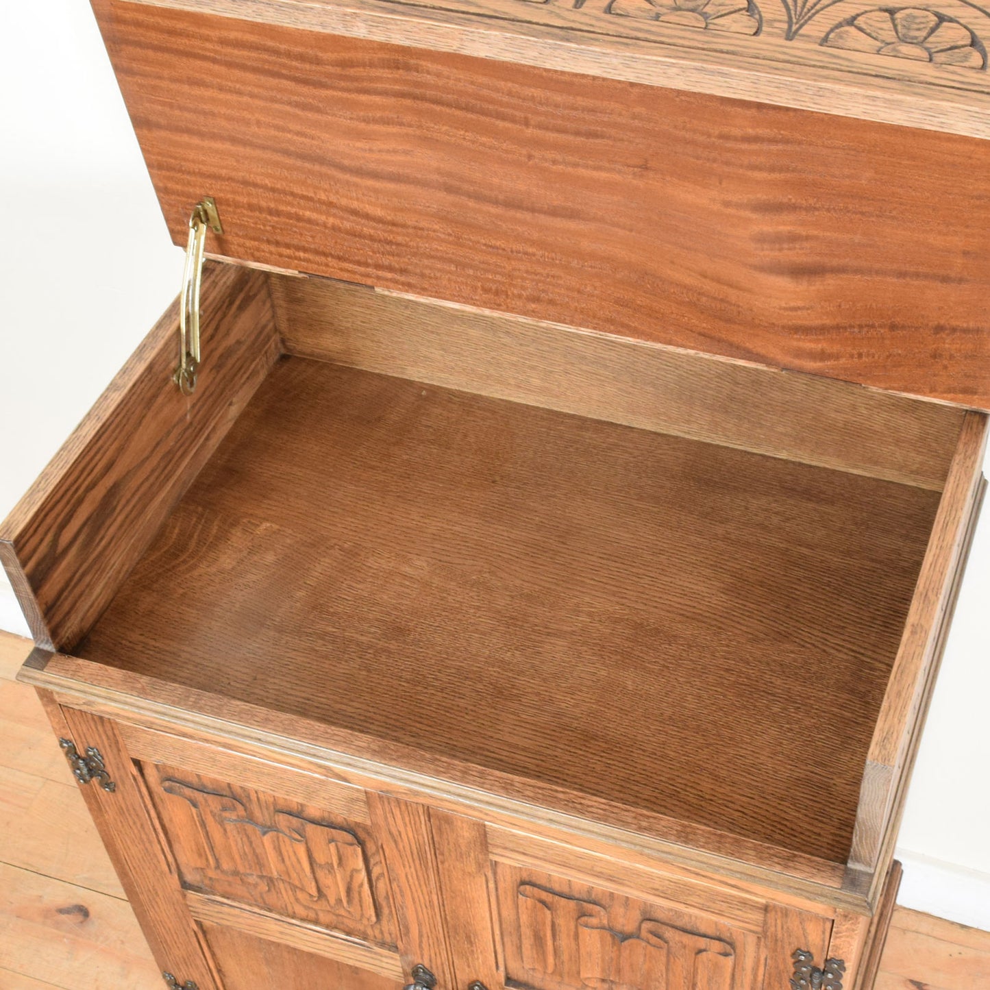 Carved Oak Hi-Fi Cabinet