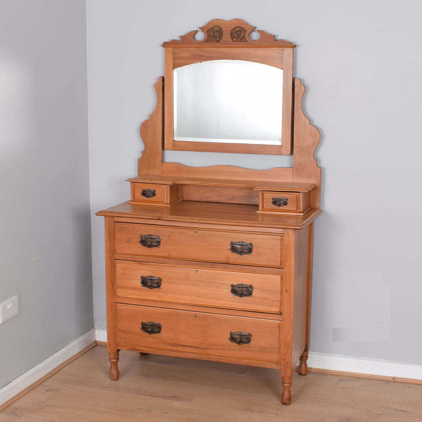 Edwardian Style Dressing Table