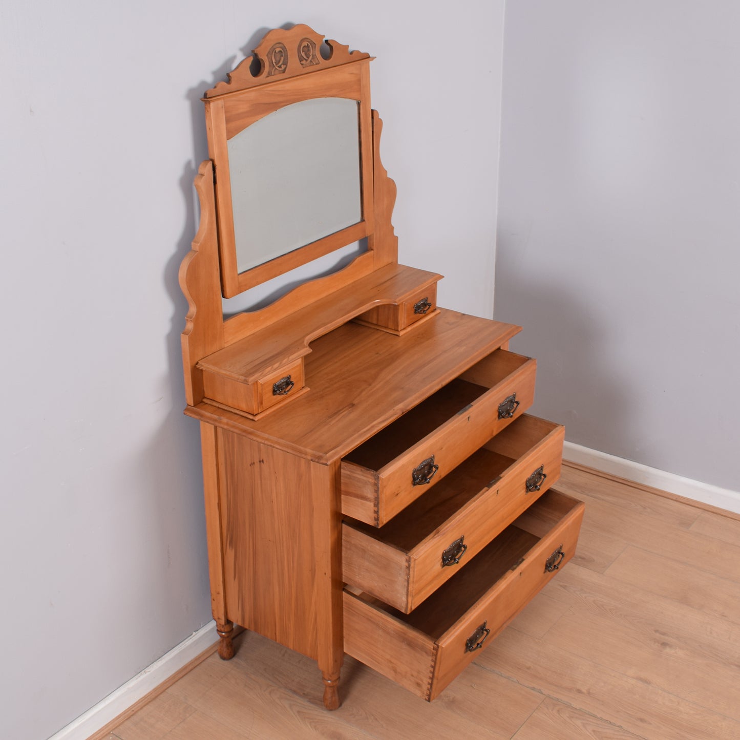 Edwardian Style Dressing Table