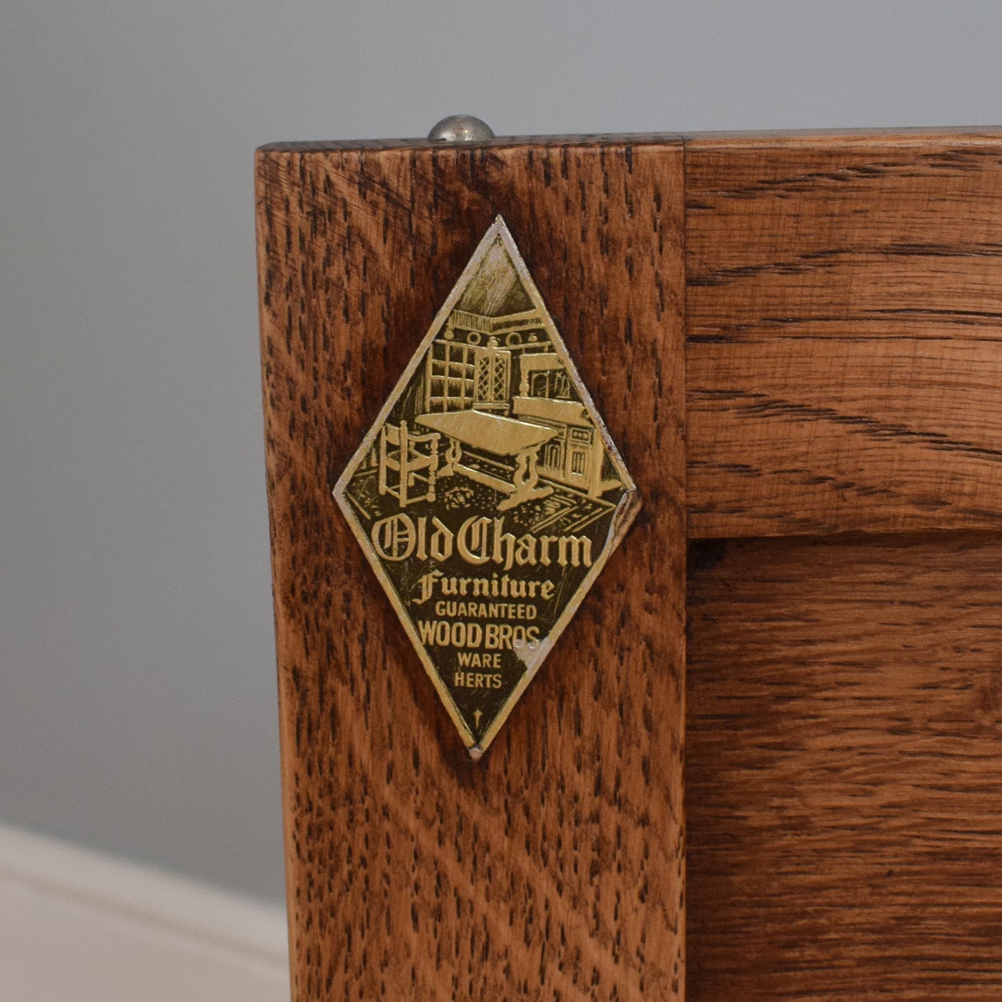 Old Charm Telephone Table