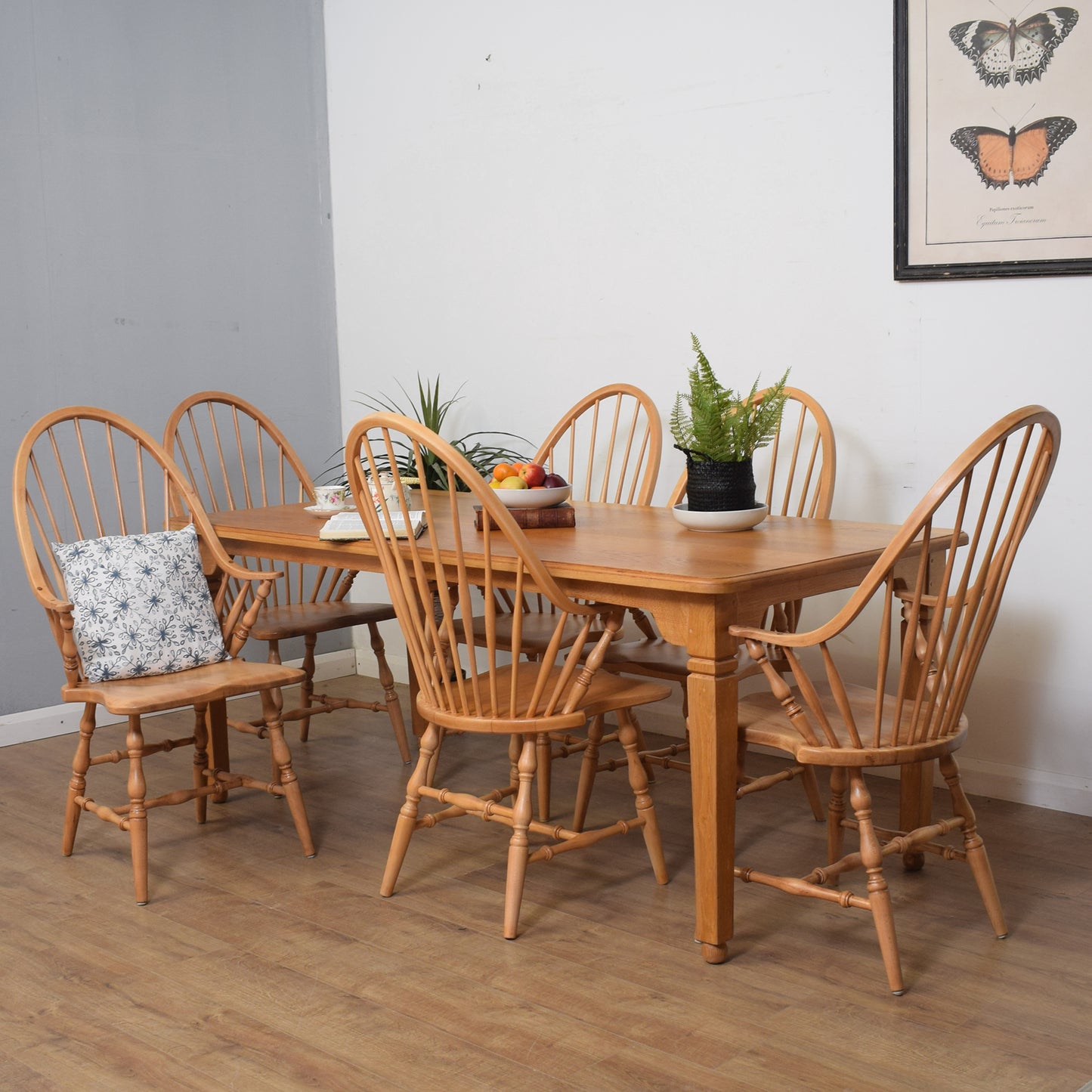 Windsor Style Oak Table And Six Chairs