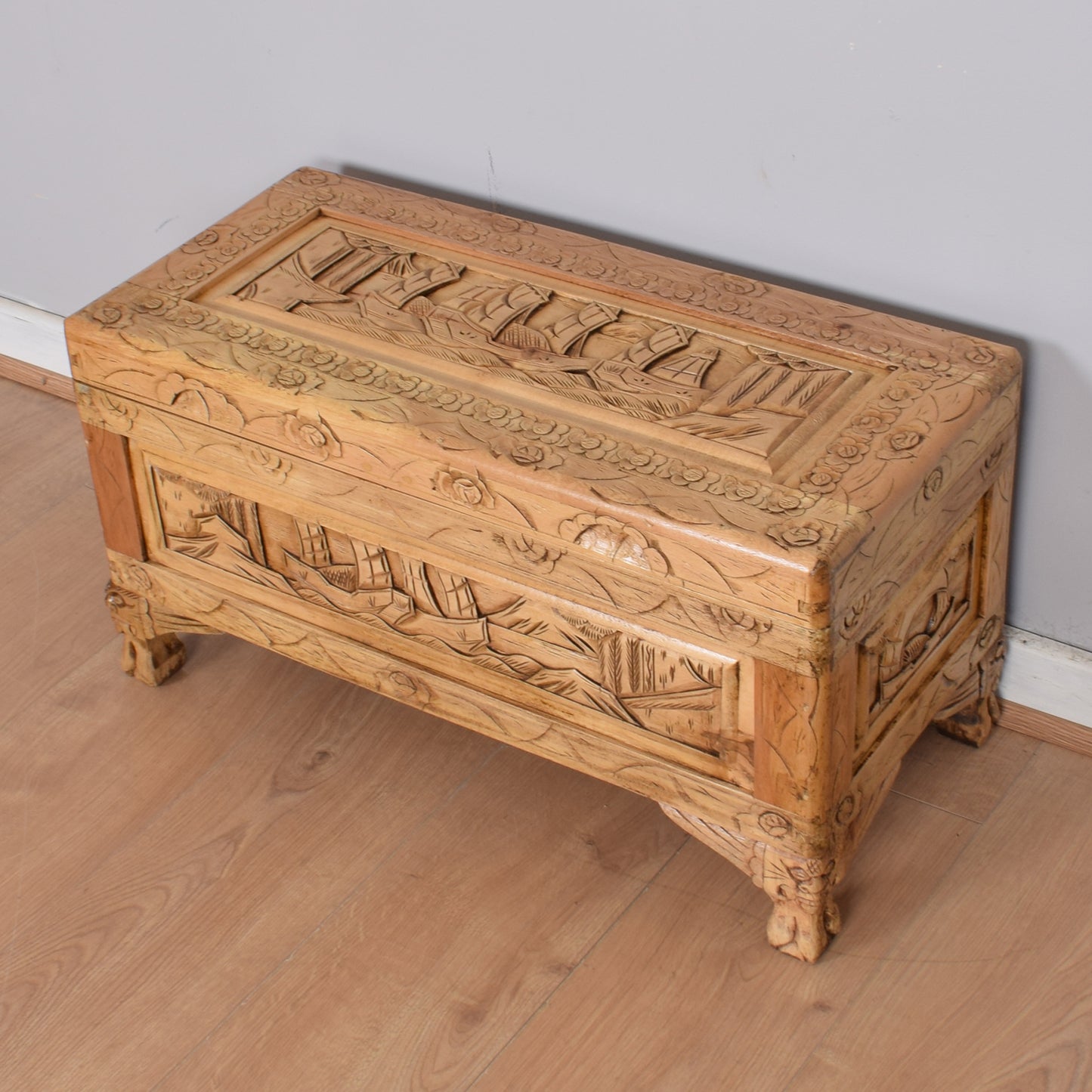 Small Camphor Box