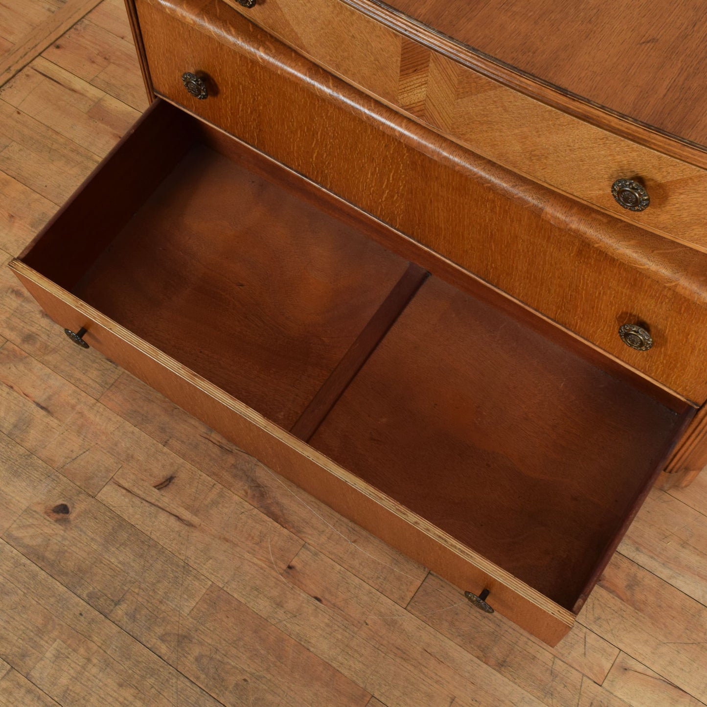 Oak Chest of Drawers