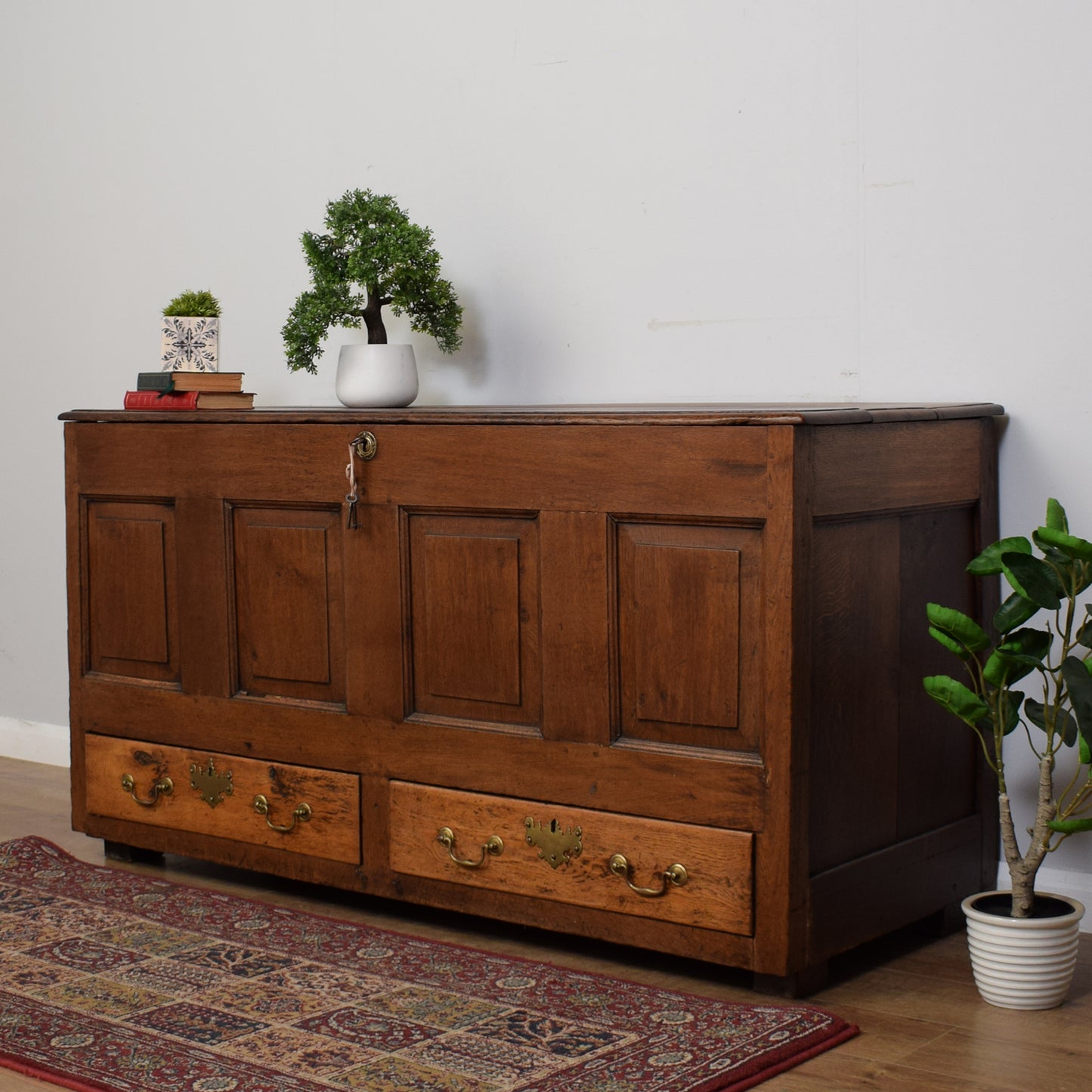 Georgian Oak Trunk